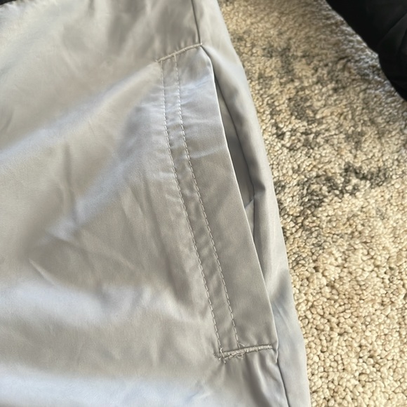 Under Armour kids’ jacket with rollaway hood size YLG - Picture 5 of 10